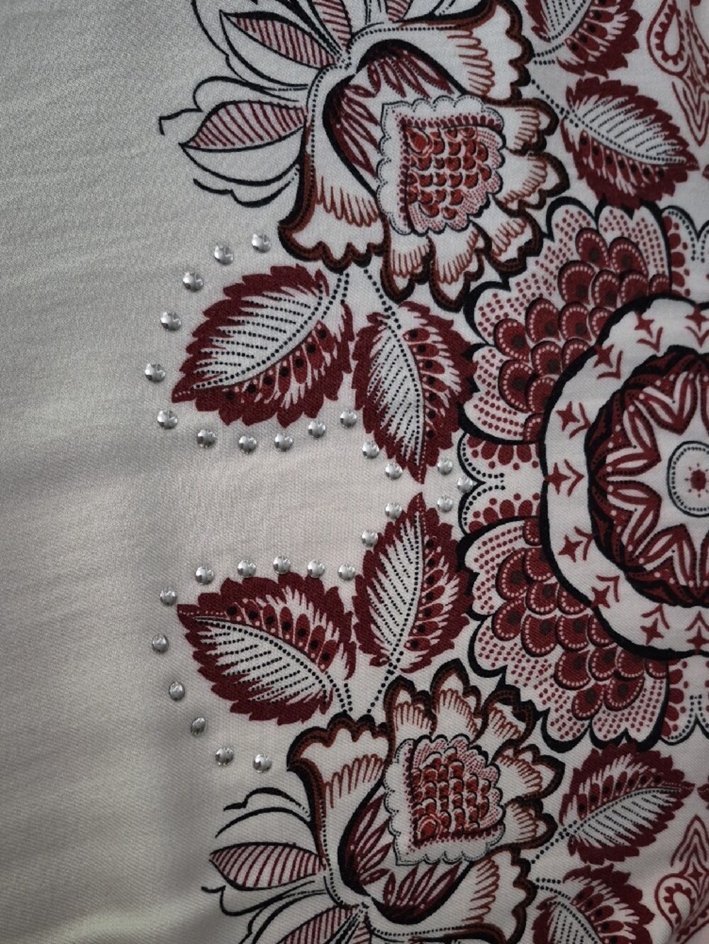 Desigual Cream Long-Sleeve Top with Burgundy Floral Motif - Picture 9 of 9